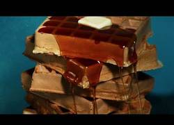 Enlace a ¿Qué pasaría si Michael Bay hiciese unos deliciosos gofres?