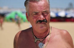 Enlace a ¡El Risitas se ha puesto dientes y así es su nueva sonrisa!