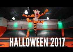 Enlace a Disfraz de Halloween con solamente una pierna