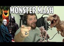 Enlace a Interpretando 'Monster Mash' con los villanos del cine más malos