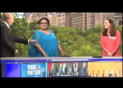 Enlace a Una mujer se tira un pedo en medio de 'La Ruleta de la Suerte'