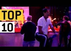 Enlace a Diez caminos para sobrevivir una noche con la familia