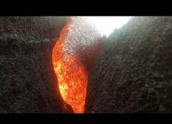 Enlace a Ponen a prueba la resistencia de una GoPro al colocarla bajo la lava