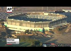 Enlace a Intentan demoler un estadio pero se mantiene en pie