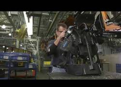 Enlace a El alucinante exoesqueleto que usan en las instalaciones