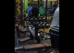 Enlace a Hoy en ejercicios raros en el gimnasio...