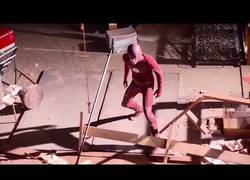 Enlace a Los superhéroes sin efectos especiales son demasiado cómicos