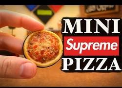 Enlace a Cocinando la mini pizza definitiva que querrás probar al verla