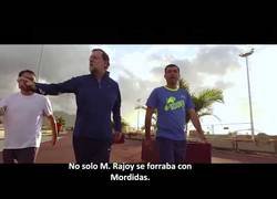 Enlace a MORDIDAS 1X03: Nuestro hombre en Cataluña