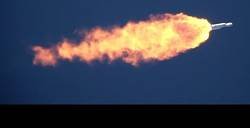 Enlace a Graban desde la mejor perspectiva como se separaron los propulsores del Falcon Heavy