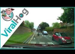 Enlace a Cuando te pasas de velocidad por una carretera en mitad del pueblo puedes liarla demasiado