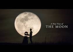 Enlace a La reacción de la gente al ver la Luna por primera vez con un telescopio de última generación