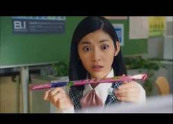 Enlace a Los insólitos comerciales japoneses acerca de un chicle