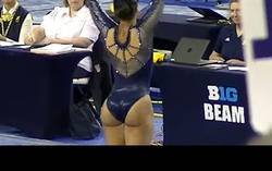 Enlace a Esta gimnasta latina está revolucionando el deporte por sus atributos que no se ven en otras deportistas