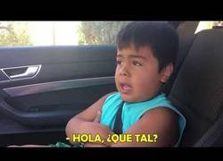 Enlace a Adolfito, el niño que le tiene miedo a Siri
