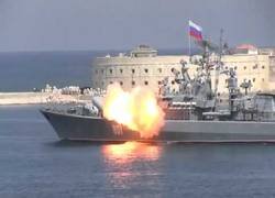 Enlace a El ejército ruso prueba el lanzamiento de un misil desde el mar y la prueba no pudo salir peor