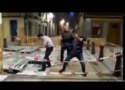 Enlace a Se fueron de borrachera por el centro de Gijón y la liaron parda en una alcantarilla