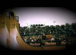 Enlace a Cuando Tony Hawk hizo el primer 900 de la historia en el año 2000