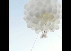 Enlace a Estaban en plena ceremonia de boda cuando la novia apareció al estilo 'UP' y todos alucinaron