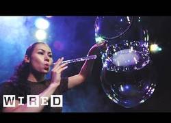 Enlace a Se llama Melody Yang y hace arte con pompas de jabón