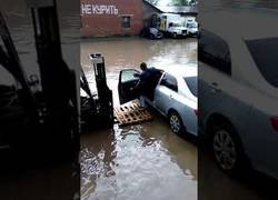 Enlace a Maneras de ir al coche en una riada