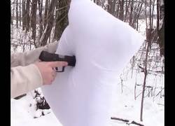 Enlace a ¿Es realmente buena idea disparar sobre una almohada para usarla de silenciador? Lo ponen a prueba