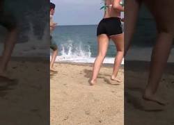 Enlace a Cuando los habitantes de Madrid llegan a las playas de Valencia