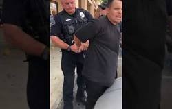 Enlace a Discutiendo con la policía