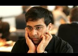 Enlace a El brutal tiempo que tardó este jugador en hacer el cuarto movimiento en una semifinal del Mundial de ajedrez