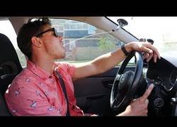 Enlace a Modifica su coche para tener bebida automática con solamente pulsar un botón