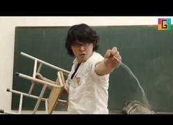 Enlace a Épica pelea en clase