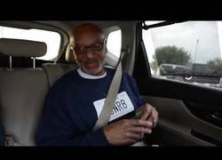 Enlace a Liberan a un hombre de la cárcel tras estar 20 años por un delito que no cometió