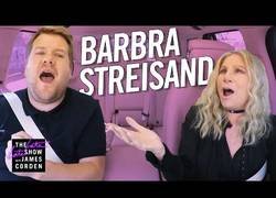 Enlace a Carpool karaoke con Barbra Streisand