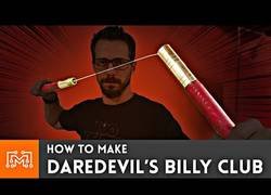 Enlace a Cómo hacer el Billy Club de Daredevil [subtítulos]