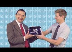 Enlace a Mister Beans recibe el botón de plata por su canal