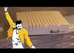 Enlace a Bohemian Rhapsody interpretado por un array de disqueteras, discos duros, scanners e impresoras