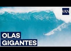 Enlace a Hipnótico: surfeando olas enormes en Hawaii 