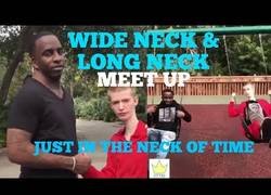 Enlace a El hombre con el cuello más ancho conoce al que lo tiene más fino [Inglés]