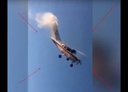 Enlace a El avión se estrelló contra un edificio residencial en México