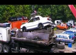 Enlace a Reciclando coches a presión 