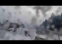 Enlace a La experiencia de meter un cohete en un microondas