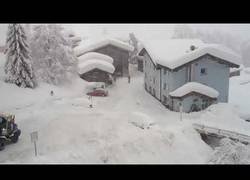Enlace a Increíble tormenta de nieve en Austria 