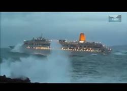 Enlace a Cruceros a través de horribles tormentas 