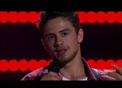 Enlace a Chico canta 