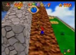 Enlace a Una pareja japonesa trata de esuivar una seta verde en el Super Mario 64