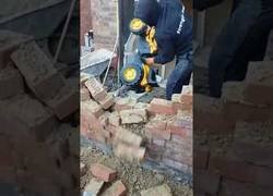 Enlace a Demostración de demolición de paredes