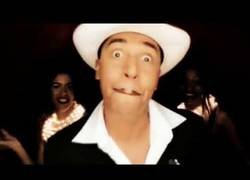 Enlace a 'Mambo No. 5' sonando junto a Green Day no suena nada pero que nada mal