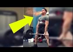 Enlace a No hay día que no te encuentres alguien haciendo realmente ridículo en un gimnasio