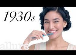 Enlace a Así ha cambiado el cuidado de los dientes en los últimos 100 años