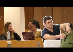 Enlace a Reacciones a música en la Biblio